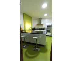 ADOSADO CONSTRUIDO EN 2007 EN EL RINCONCILLO,  LA CARLOTA