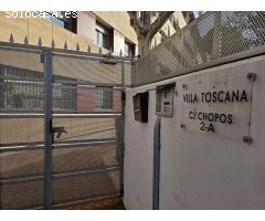VIVIENDA SEMINUEVA EN UNA DE LAS MEJORES ZONAS DE SANTA ROSA, COCHERA,  PISCINA!!!!