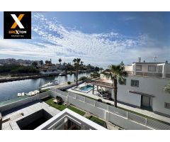 ESTUPENDO CHALET EN LA MANGA CON EMBARCADERO PRIVADO