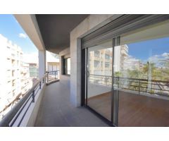 APARTAMENTO CON VISTAS AL MAR EN TORREVIEJA.
