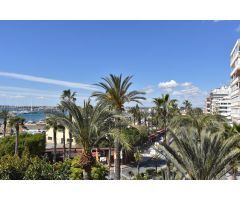 APARTAMENTO CON VISTAS AL MAR EN TORREVIEJA.