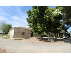 Ref: 0274. Finca de cultivo con casa de campo en Catral (Alicante)