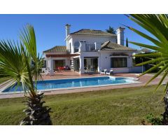 LUJOSO CHALET EN ARCOS DE LA FRONTERA (CÁDIZ)