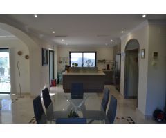LUJOSO CHALET EN ARCOS DE LA FRONTERA (CÁDIZ)