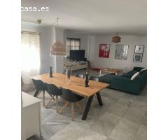 BONITO ADOSADO DE TRES DORMITORIOS EN TORREBLANCA BAJA