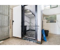 NAVE EN LA ZONA DEL CHAPARRAL