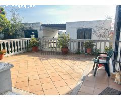 FINCA RÚSTICA CON VIVIENDA EN LAS PALMERAS CUESTA BLANCA
