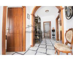 ESPECTACULAR CHALET ZONA MONTAÑESES