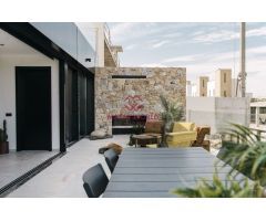 VILLA DE DISEÑO JUNTO AL MAR