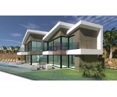 VILLA DE LUJO DE OBRA NUEVA CON VISTAS AL MAR EN CALPE