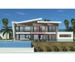 VILLA DE LUJO DE OBRA NUEVA CON VISTAS AL MAR EN CALPE
