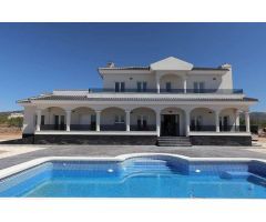 VILLAS DE OBRA NUEVA EN PINOSO