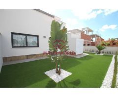VILLA DE OBRA NUEVA EN PLAYA HONDA