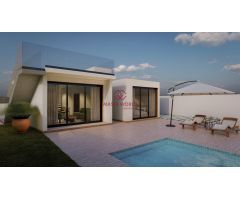 Villa de estilo ibicenco en un tranquilo pueblo español