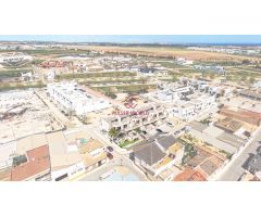 Bungalows de nueva construcción en Pilar de la Horadada, cerca de la playa y del centro de la ciudad