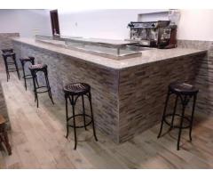 Se alquila Local Comercial destinado a Bar.