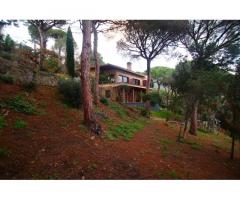 Villa con hermosas vistas al mar y a la montaña