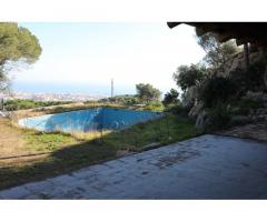 Villa con hermosas vistas al mar y a la montaña