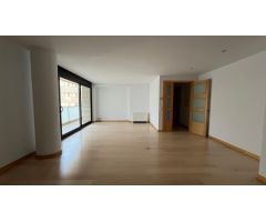 PISO 5 HABITACIONES, 3 BAÑOS, 2 PLAZAS DE APARCAMIENTO EN EL CORAZÓN DE ESCALDES