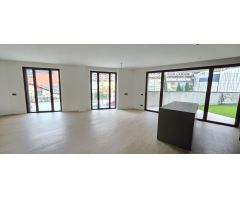 PLANTA BAJA A ESTRENAR, BUENA UBICACIÓN, 3 HABITACIONES, 3 PKS Y 1 TRASTERO