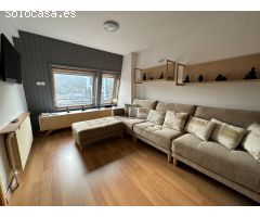 PISO DE TRES HABITACIONES, UBICACIÓN TOTALMENTE CÉNTRICA, VISTAS DESPEJADAS