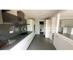 Dúplex de alto estanding de 4 habitaciones con acceso a gimnasio, piscina y jacuzzi
