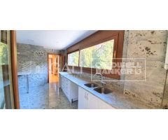 CHALET PARA ALQUILAR EN UNA DE LAS MEJORES ZONAS RESIDENCIALES DE ANDORRA LA VELLA