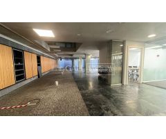LOCAL COMERCIAL DE 500 METROS DELANTE DEL GOBIERNO DE ANDORRA