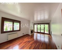 PISO EN ERTS  DE DOS HABITACIONES CON JARDIN DE 130M2