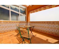 ÁTICO DUPLEX CON CUATRO HABITACIONES, SOLARIUM Y PISCINA.