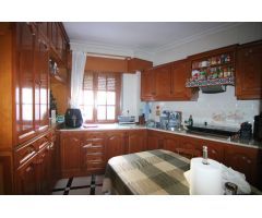 Se vende Bloque de piso en el centro de Coín.