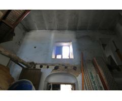 CASA DE PUEBLO EN GUARO A REFORMAR
