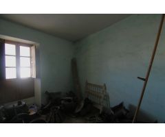 CASA DE PUEBLO EN GUARO A REFORMAR