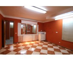 CENTRICO LOCAL EN COIN, IDEAL PARA NEGOCIO O VIVIENDA