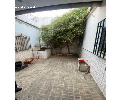 PLANTA BAJA CON PATIO Y GARAJE