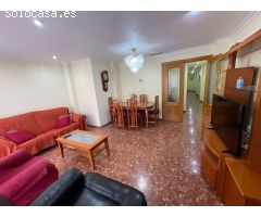 Entresuelo con encanto en Elche: 3 habitaciones, vistas despejadas y comodidad