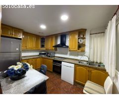 Entresuelo con encanto en Elche: 3 habitaciones, vistas despejadas y comodidad