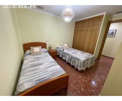 Entresuelo con encanto en Elche: 3 habitaciones, vistas despejadas y comodidad