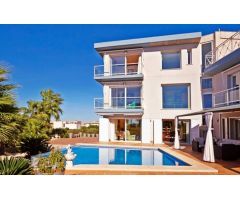 Gran villa en Sa Torre con vostas al mar