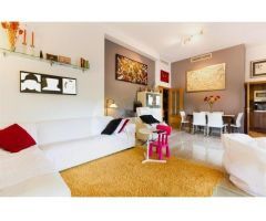 Exclusivo dúplex en planta baja en La Bonanova, con acceso directo a la piscina y jardines comunitar