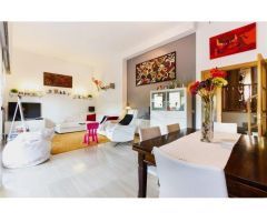 Exclusivo dúplex en planta baja en La Bonanova, con acceso directo a la piscina y jardines comunitar