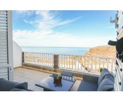 Apartamento con terraza y preciosas vistas al mar en Amadores
