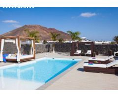Villa de lujo en complejo residencial en Yaiza