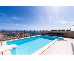 Apartamento Deluxe de 3 dormitorios, piscina privada y vistas increíbles al océano en Arguineguin