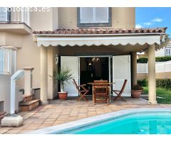 ¡Exclusivo Chalet a la Venta en el Corazón de Meloneras!