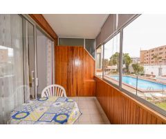 Apartamento con terraza y vistas a la piscina en el CC. El Yumbo