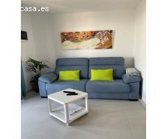 Bungalow de 2 dormitorios reformado y con terraza y el Campo Internacional