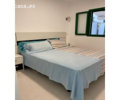Bungalow de 2 dormitorios reformado y con terraza y el Campo Internacional