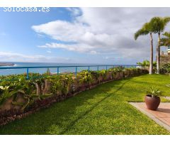 Apartamento con amplio jardín y preciosas vistas al mar en Playa del Cura