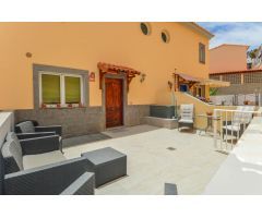 Dúplex con gran terraza y vistas al mar en Loma Dos